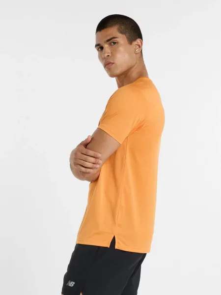 Футболка New Balance оранжевая