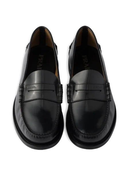 Pantofi loafer Prada din piele negru
