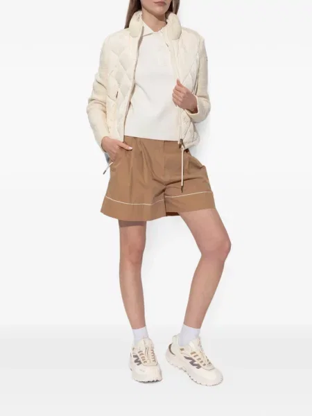 Matlasat geacă Moncler alb