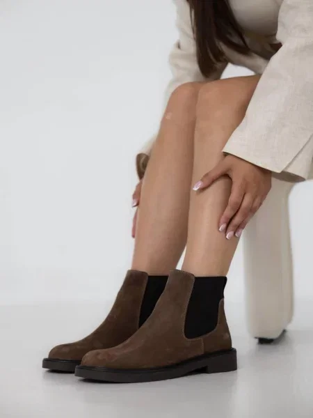 Замшевые ботинки челси 105.store коричневые