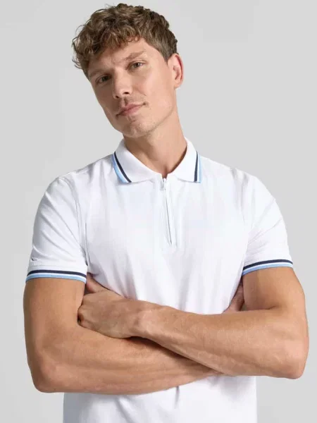 Koszulka polo o kroju slim fit z paskami w kontrastowym kolorze i zamkiem błyskawicznym Mcneal biała
