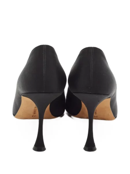 Pantofi cu toc Manolo Blahnik negru