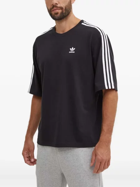 Prugaste kratke hlače Adidas crna