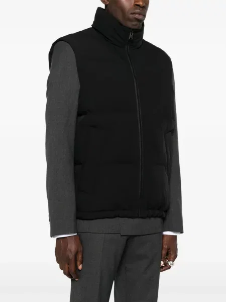 Яке Sandro черно