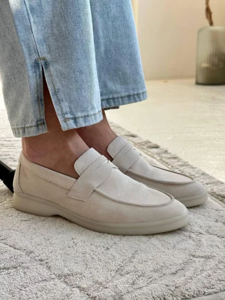 Замшевые лоферы 105.store бежевые