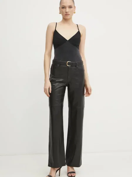 Однотонна блуза Versace Jeans Couture чорна