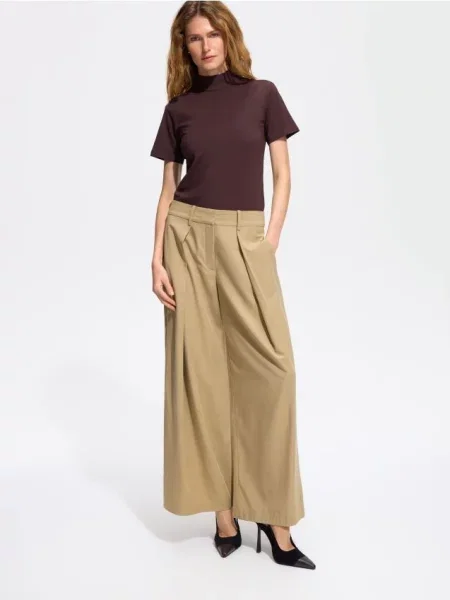 Reserved Pantaloni cu adaos de lână verde-oliv verde