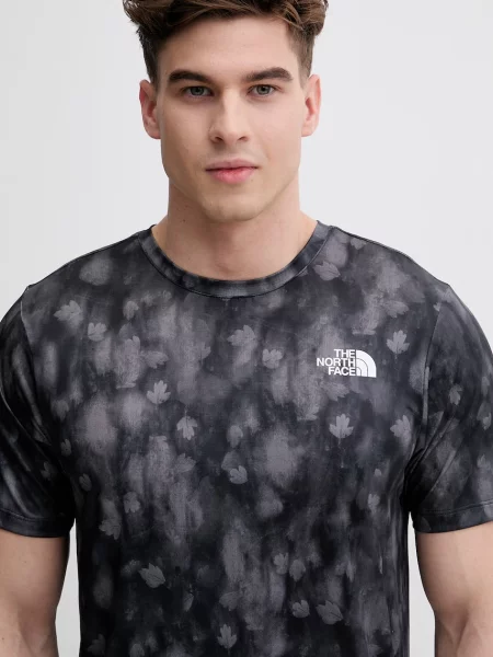 Футболка The North Face