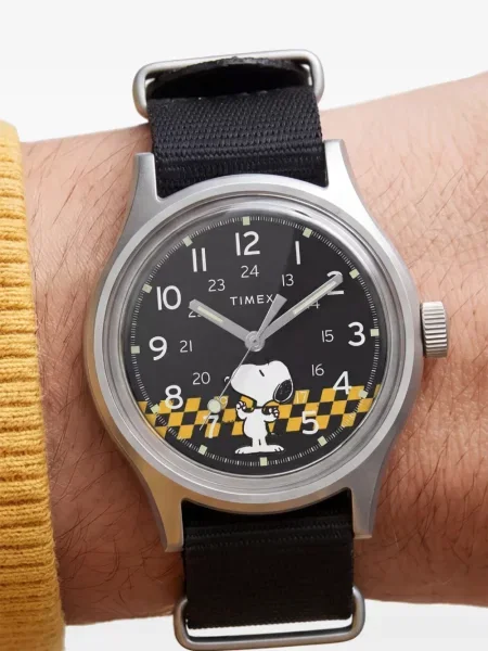 Ceas Timex negru