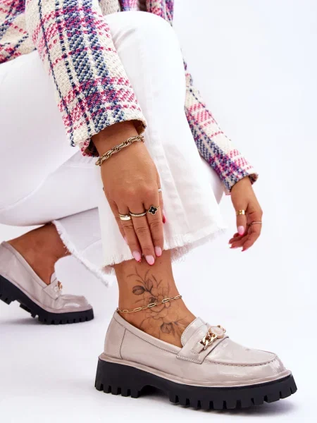 Lakované mokasíny S. Barski na platformě šedé