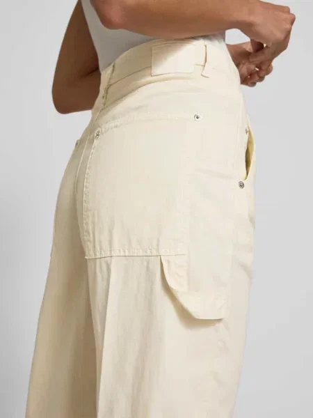 Spodnie o kroju tapered fit z fakturowanym wzorem model ‘QUALIFY’ Drykorn