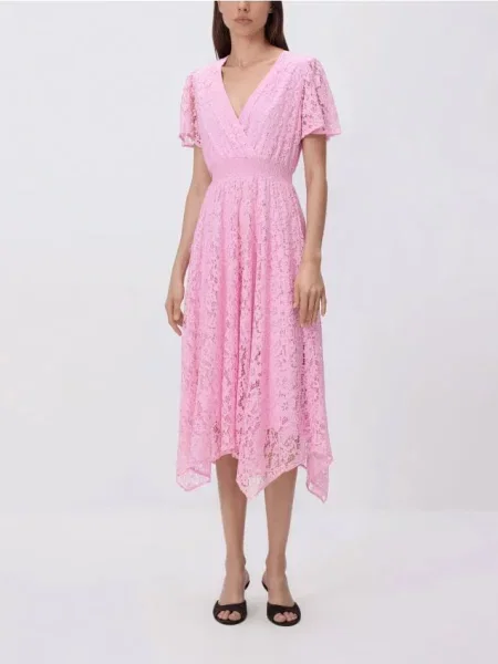 Reserved Rochie midi de dantelă roz-pastel roz