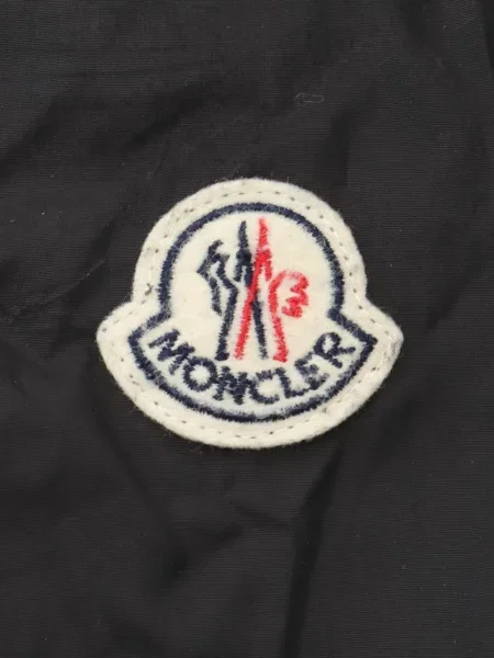 Geacă Moncler cu glugă negru