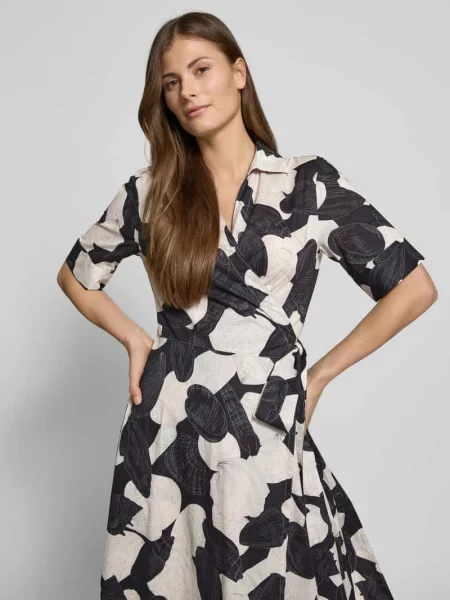 Długa sukienka w stylu kopertowym model ‘SVENJA’ 0039 Italy czarna