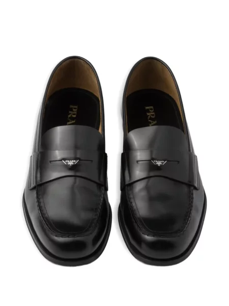 Pantofi loafer Prada din piele negru