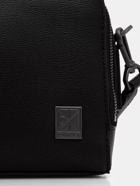 Műbőr táska Calvin Klein fekete