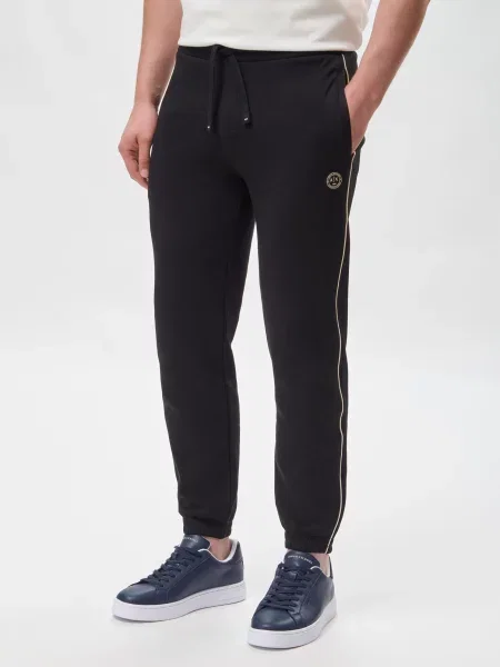 Спортивные штаны Armani Exchange черные