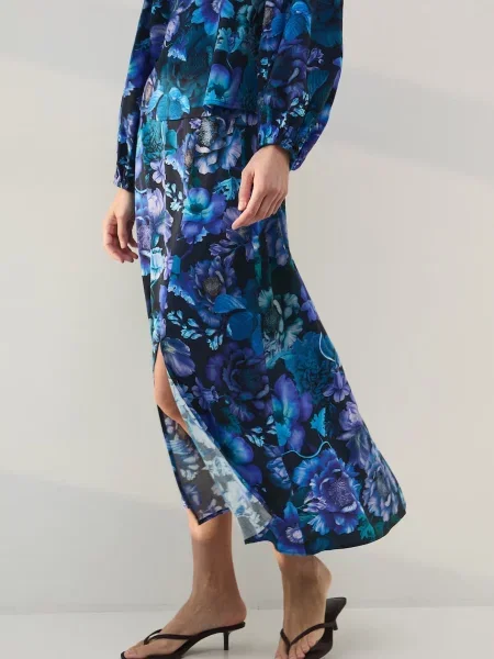 Medicine spódnica z rozcięciem z czarna