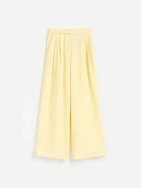 Reserved Pantaloni cu fibre Lyocell galben-deschis galben