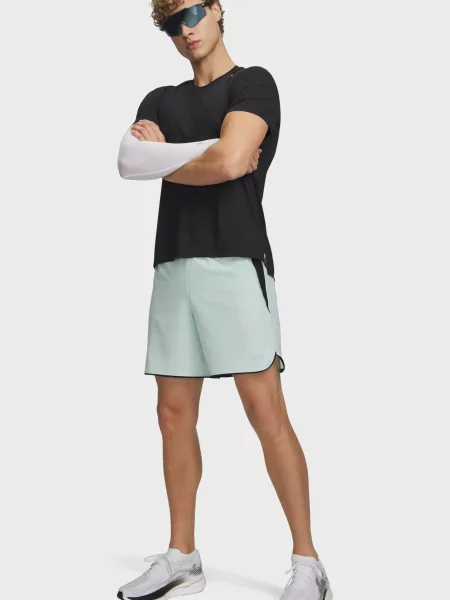 Короткие спортивные шорты Under Armour