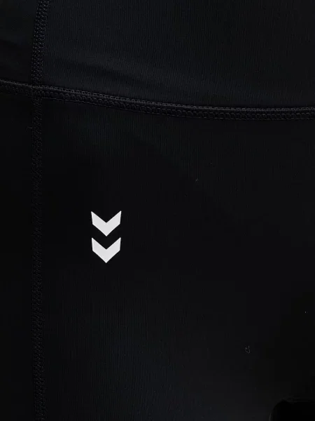 Спортивные шорты Hummel