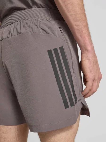 Szorty sportowe o kroju regular fit z elastycznym pasem Adidas Training