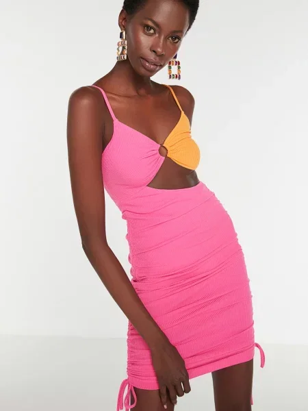 Rochie de seară Trendyol tricotate business roz