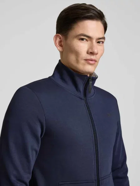 Bluza rozpinana o kroju regular fit ze stójką i gumowanym nadrukiem z logo Tom Tailor