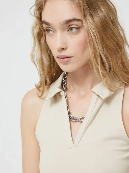 Топ Abercrombie & Fitch бежово