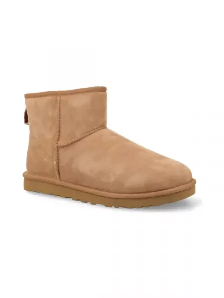 UGG Szigetelt magasszárú csizmák M CLASSIC MINI barna