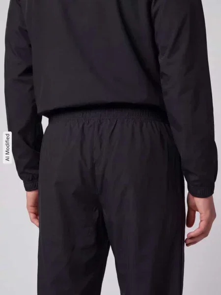 Spodnie dresowe w kroju regular fit z naszywką z logo Lacoste Sport czarne