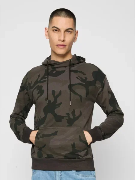 Камуфлажен суичър с качулка Urban Classics с висока яка черно