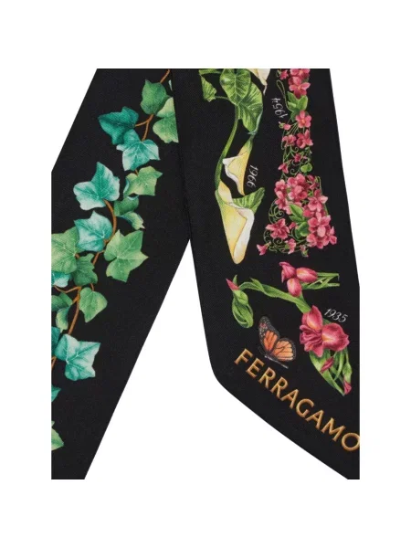 Chusta Ferragamo z nadrukiem