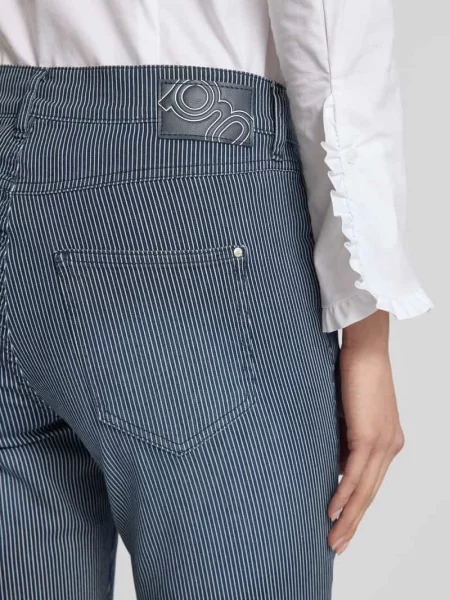 Spodnie o skróconym kroju slim fit model ‘ZURI’ Gardeur