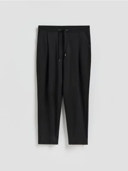 Reserved Pantaloni comfort fit negru