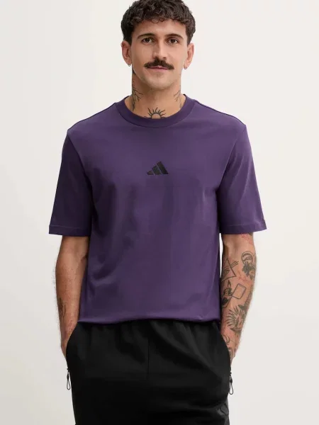 Тениска adidas Essentials лилаво с апликация виолетово