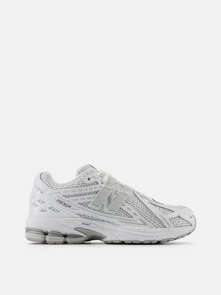 Детские кроссовки New Balance белые