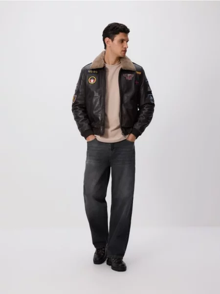 Reserved Вільні джинси з ефектом прання сірий