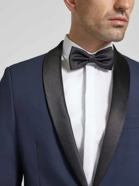 Marynarka smokingowa o kroju slim fit z kołnierzem z połami Mcneal granatowa