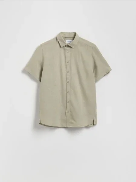 Reserved Cămașă regular fit și adaos de verde-oliv deschis verde