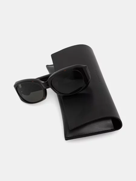Солнцезащитные очки Saint Laurent