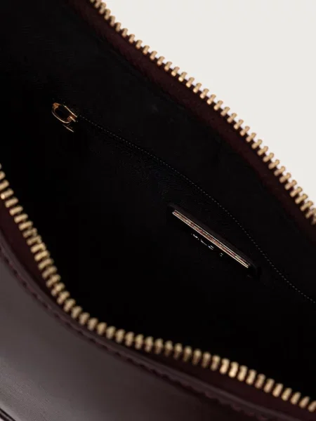 Кожаная сумка хобо Aldo
