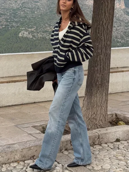 Bershka Jeansy Boyfriend Z Niskim Stanem Kobieta 40 Wyblakły niebieski