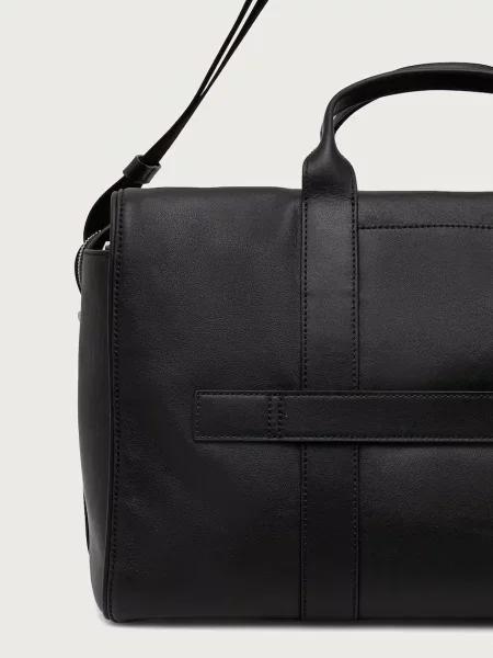 Кожаная сумка Michael Kors
