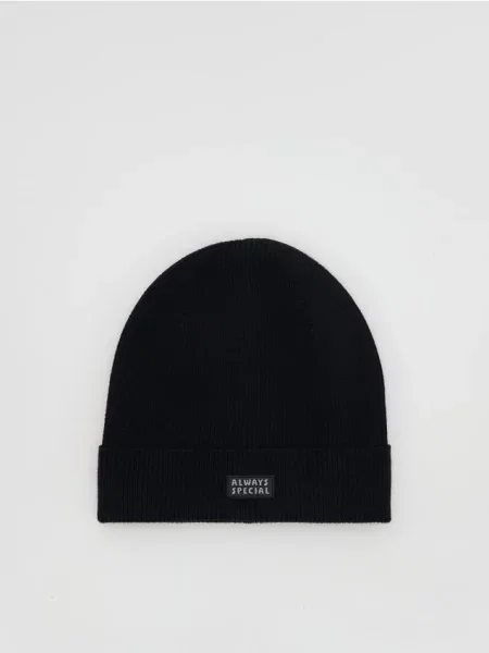 Reserved Șapcă cu emblemă negru