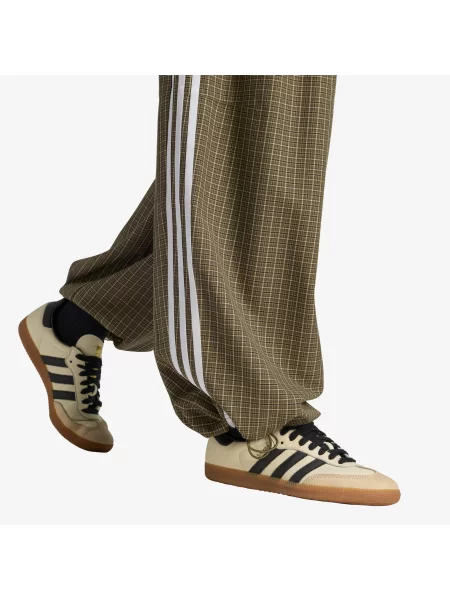 Adidas Pantaloni din Verde bej