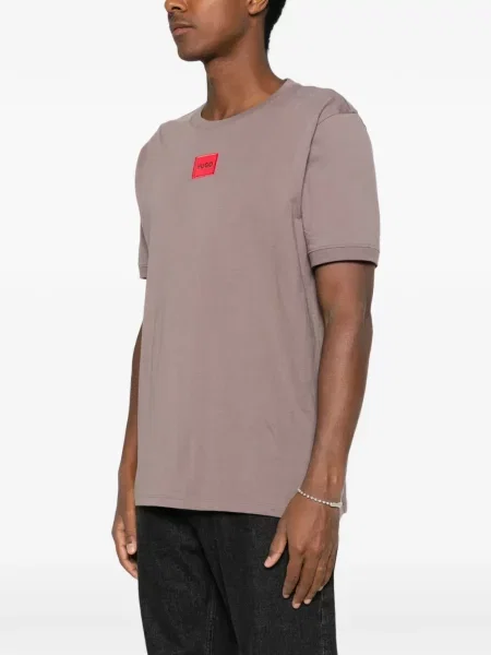 Tricou Hugo cu autograf maro