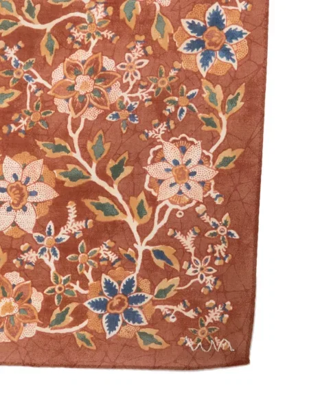 Fular Visvim cu model floral cu imagine maro