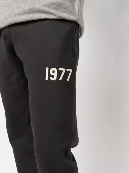 Панталон Fear Of God Essentials сиво