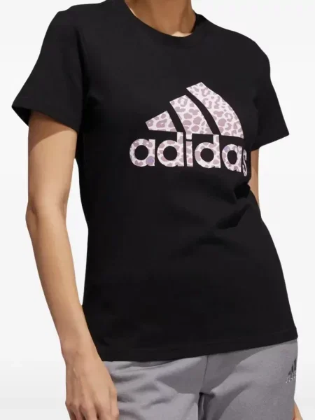 Tricou Adidas cu model floral roz